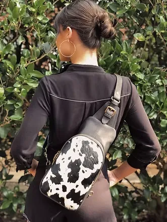 FrancescaMedMessengerSling4